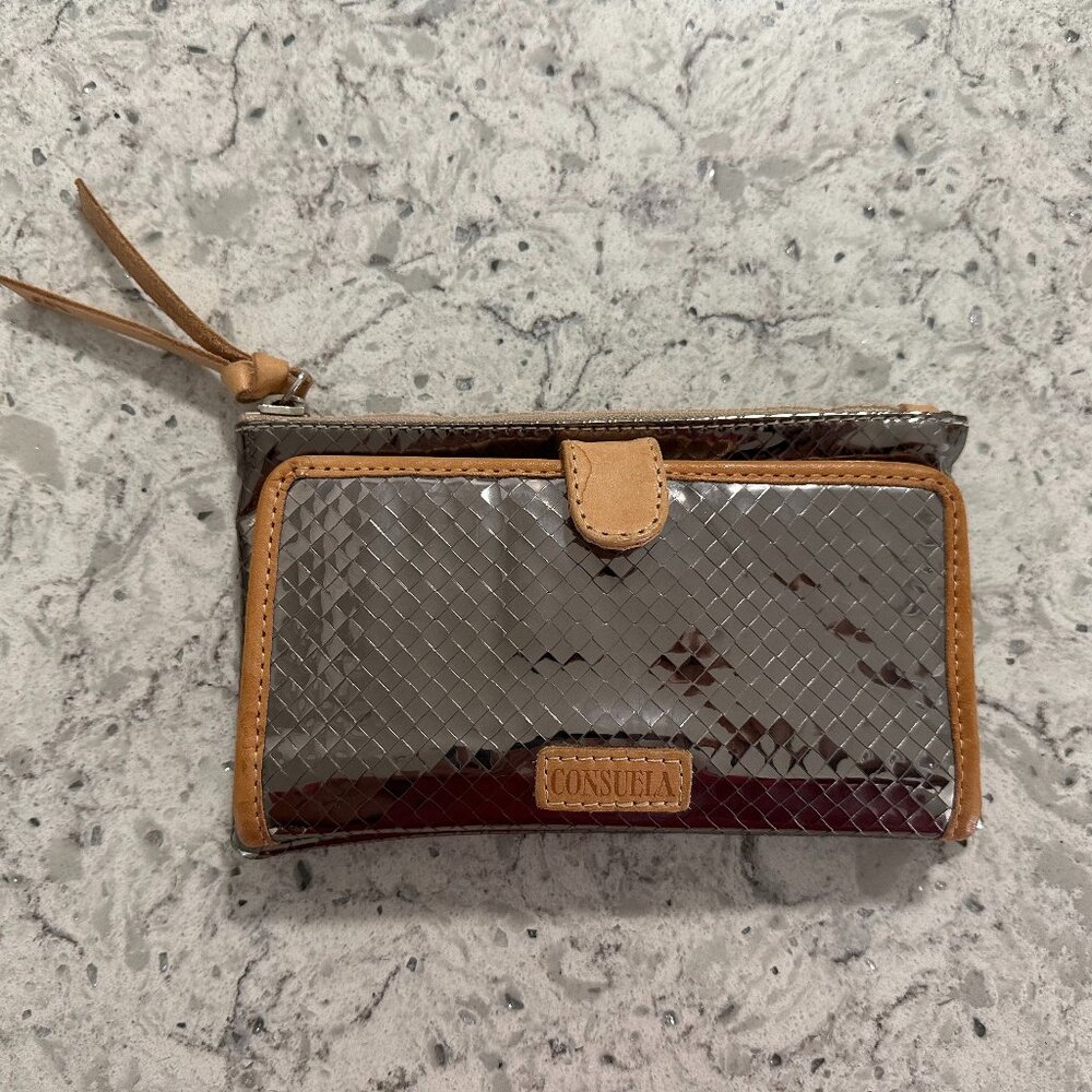 Consuela Wallet